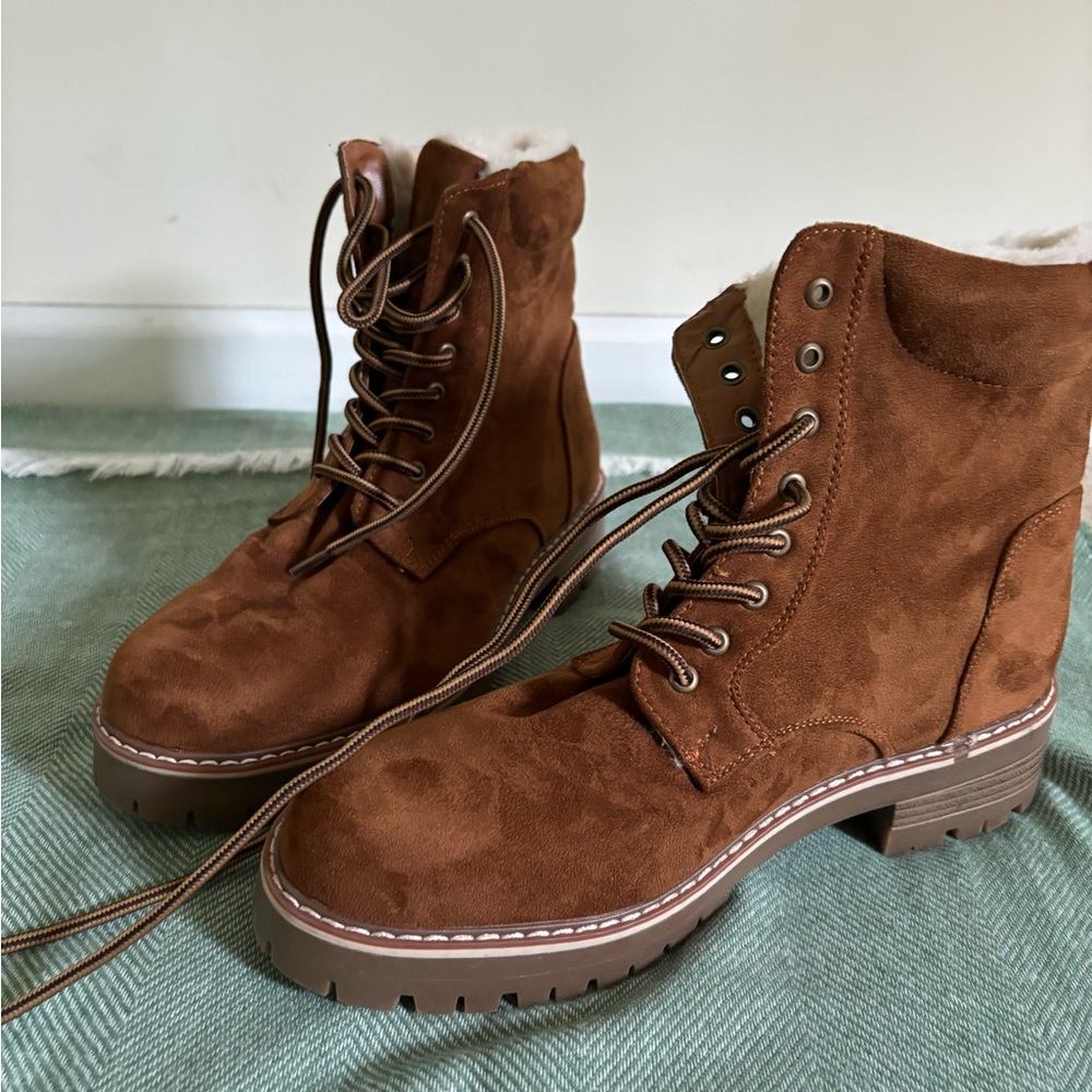 **NEW NEVER WORN** Olivia Miller Ankle Boots